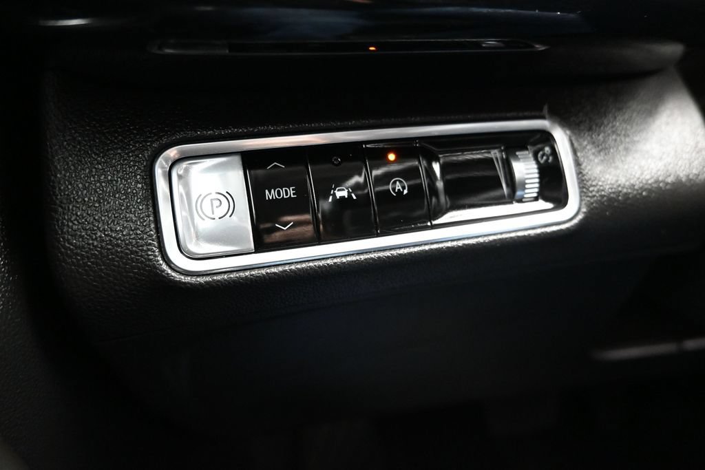 Used 2024 Buick Envision Preferred AWD/4WD image 25