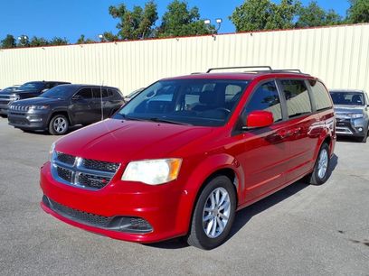 Used 2014 Dodge Grand Caravan SXT w/ Rear Park Assist Package