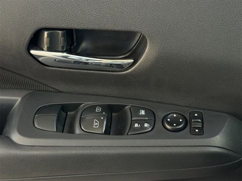 Used 2024 Nissan Kicks SV image 23