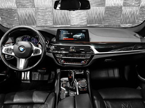 Used 2017 BMW 540i RWD image 12