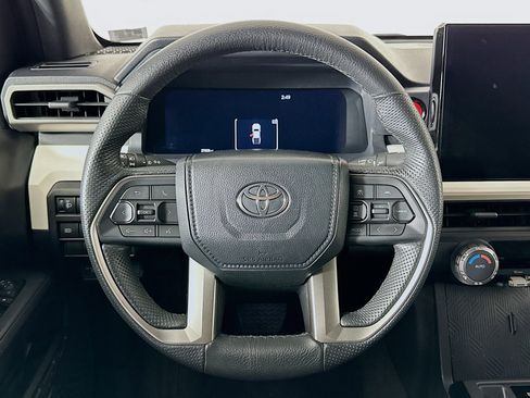 Used 2024 Toyota Tacoma TRD Off-Road image 18