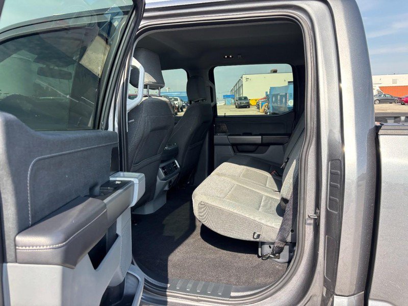 Used 2025 Ford F150 Lightning XLT AWD/4WD image 12