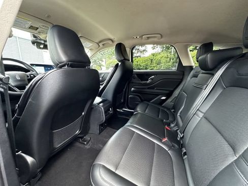 Used 2024 Lincoln Corsair AWD w/ Equipment Group 101A image 18