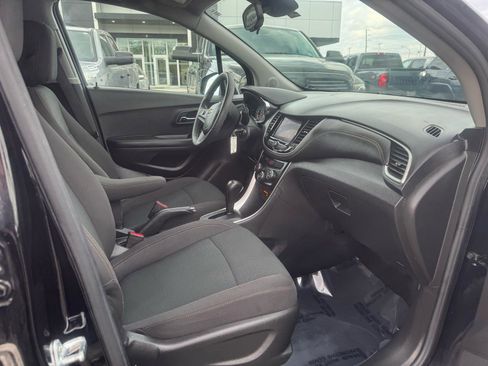 Used 2021 Chevrolet Trax LS w/ Tint and Cruise Package FWD image 20