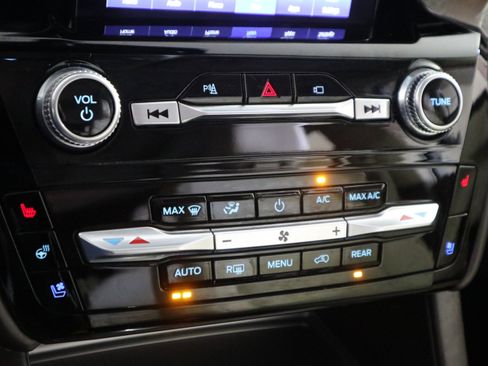 Used 2022 Ford Explorer Platinum w/ Technology Package image 28