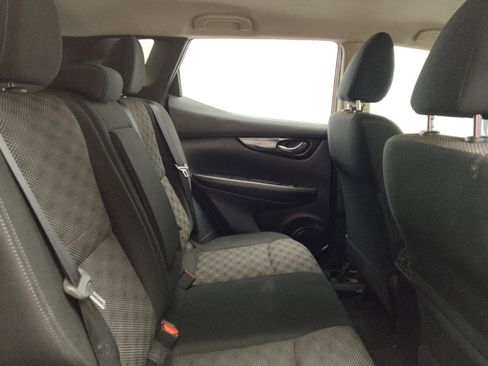 Used 2018 Nissan Rogue Sport SV image 19