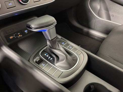 New 2026 Hyundai Kona SE image 19