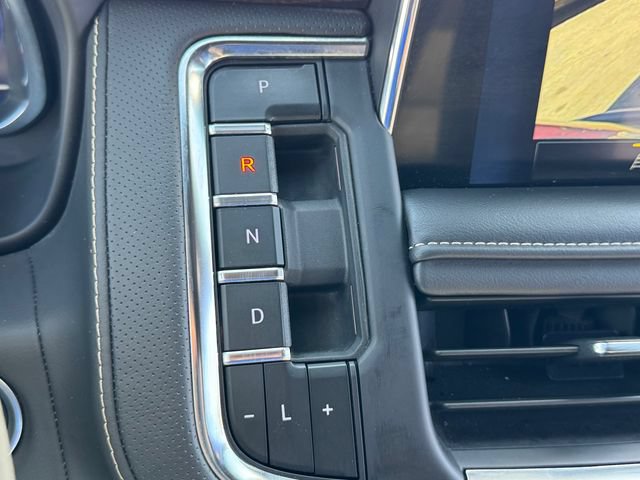 Certified 2024 Chevrolet Suburban Premier RWD image 18