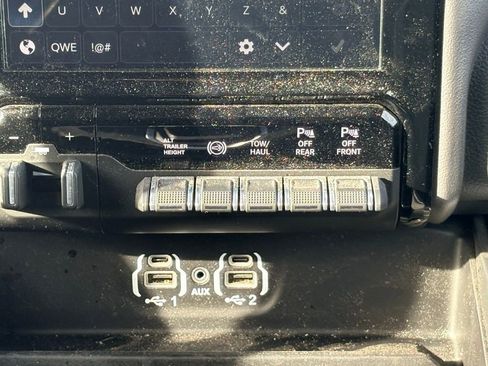 Used 2022 RAM 3500 Laramie w/ Night Edition image 16