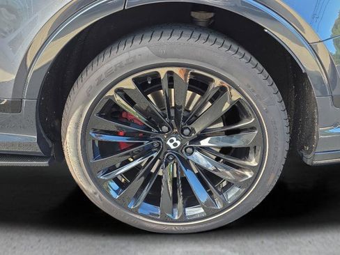 Used 2021 Bentley Bentayga Speed image 17