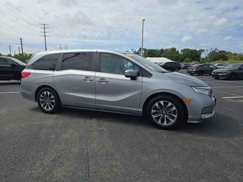Used 2021 Honda Odyssey EX-L image 2