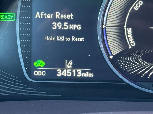 Used 2019 Lexus ES 300h w/ Accessory Package 2 FWD image 29