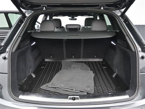 Used 2024 Audi SQ5 Premium Plus image 31