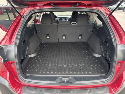 Used 2025 Subaru Outback Premium image 12