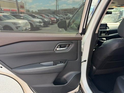 Used 2021 Nissan Rogue SV w/ Premium Package AWD/4WD image 11