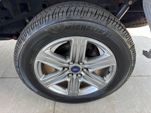 Certified 2019 Ford F150 Lariat w/ Equipment Group 502A Luxury AWD/4WD image 20