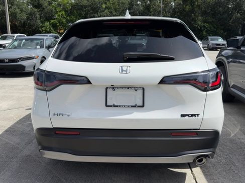 Used 2025 Honda HR-V Sport image 7