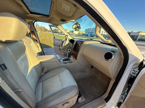 Used 2006 Ford Explorer Eddie Bauer image 17