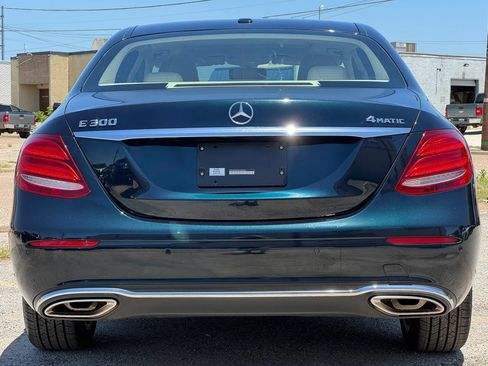 Used 2017 Mercedes-Benz E 300 4MATIC w/ Premium 1 Package image 6