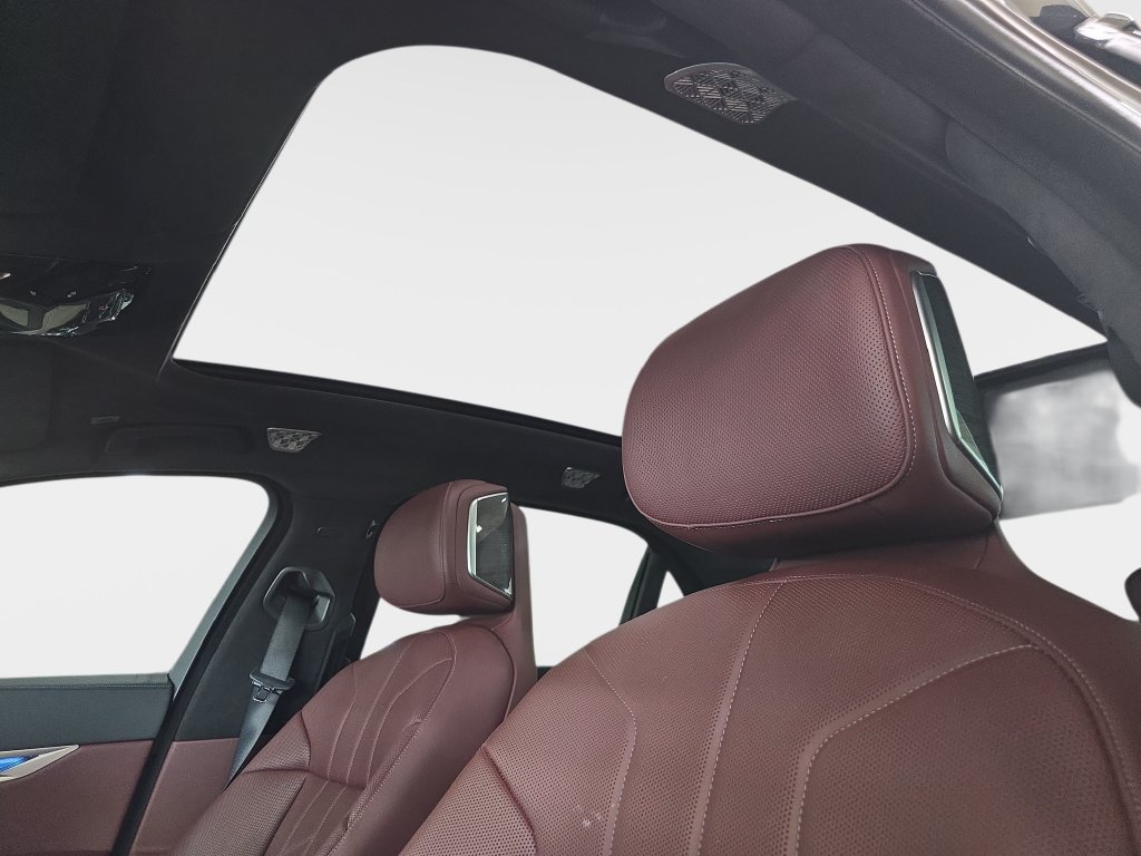 Certified 2023 BMW i7 xDrive60 AWD/4WD image 26