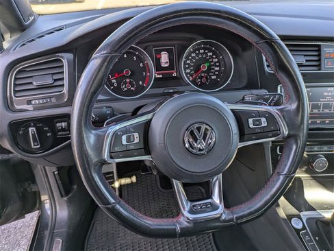 Used 2017 Volkswagen GTI SE image 17