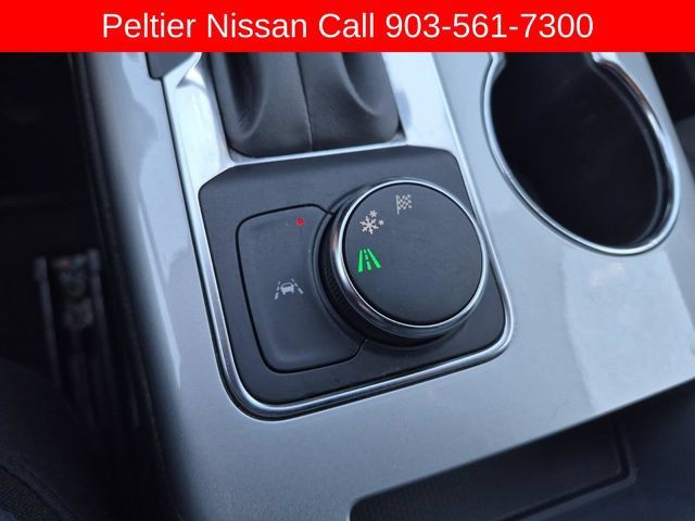Used 2025 Chevrolet Blazer LT FWD image 36