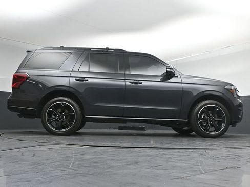 Used 2023 Ford Expedition Limited image 45