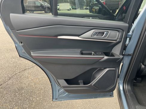 New 2026 Ford Explorer ST-Line w/ ST-Line Street Pack image 13