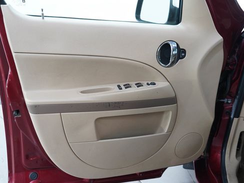 Used 2009 Chevrolet HHR LT FWD image 19