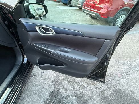 Used 2019 Nissan Sentra SR image 29