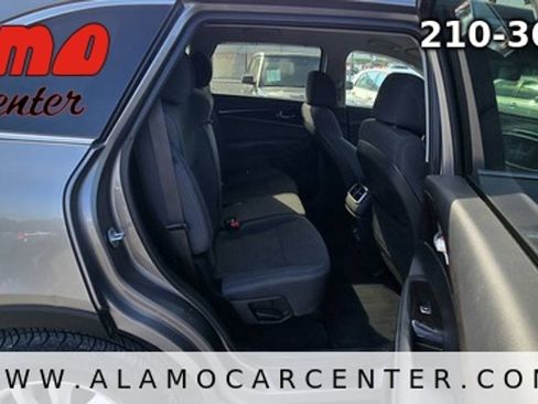 Used 2017 Kia Sorento L FWD image 21