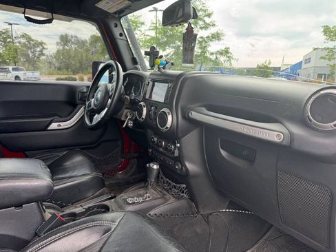Used 2013 Jeep Wrangler Unlimited Sport AWD/4WD image 17