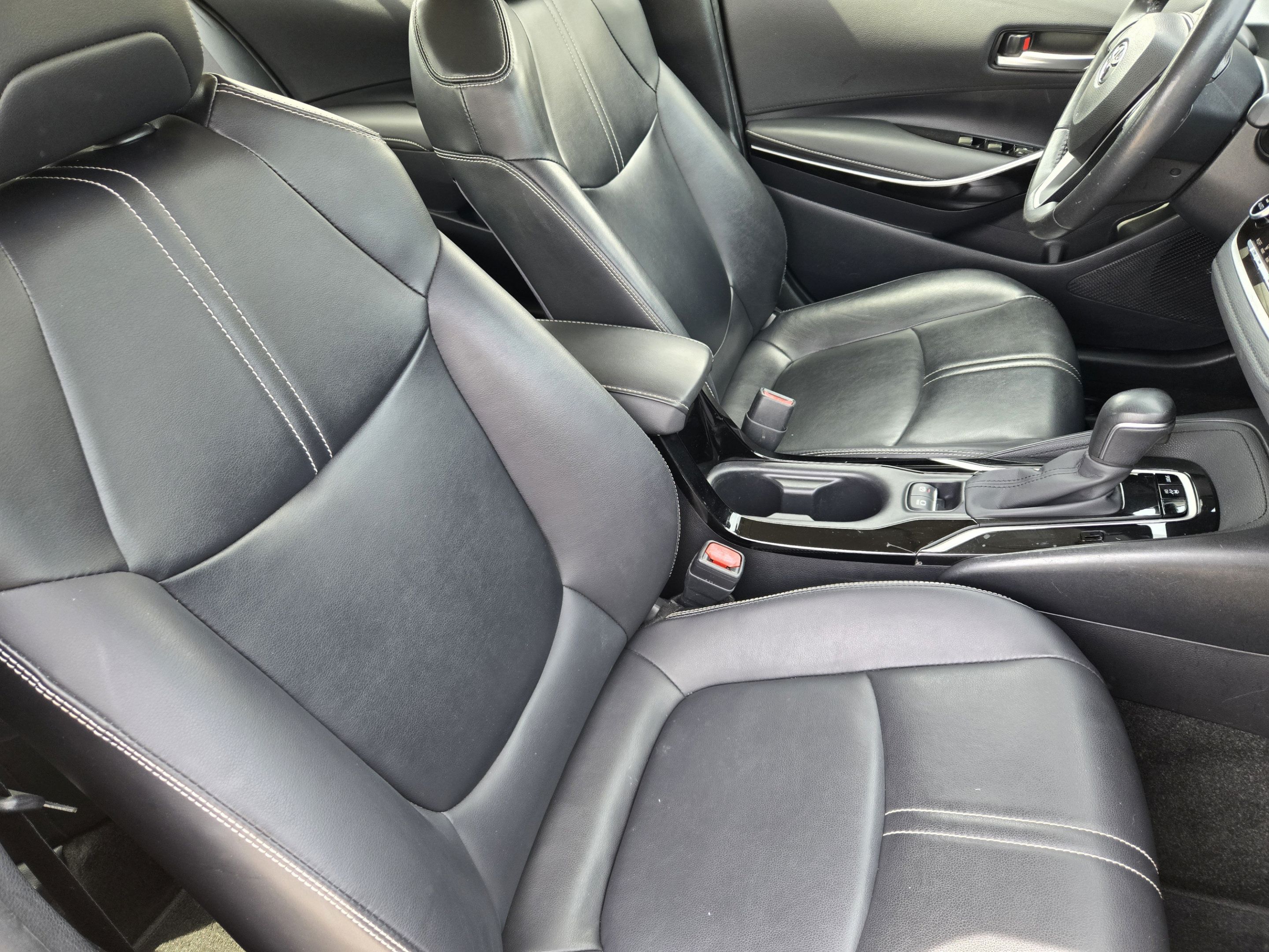 Used 2020 Toyota Corolla XLE FWD image 10