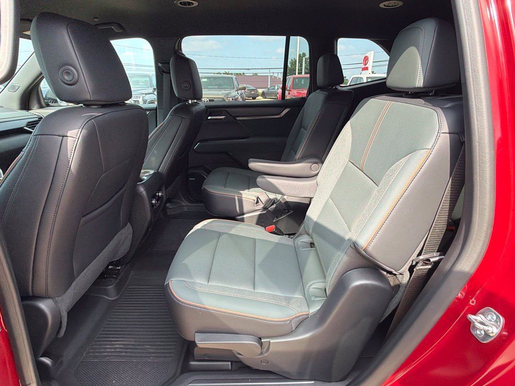 Used 2024 GMC Acadia AT4 w/ LPO, Floor Liner Package AWD/4WD image 23