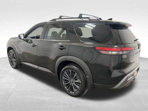 New 2026 Nissan Pathfinder SL w/ SL Premium Package FWD image 4