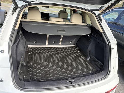 Used 2022 Audi Q5 2.0T Premium w/ Convenience Package image 26