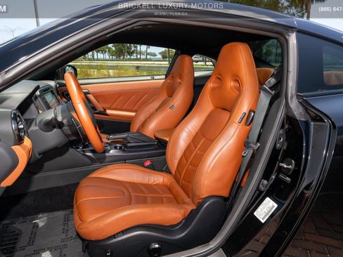 Used 2020 Nissan GT-R Premium w/ Premium Interior Package AWD/4WD image 7