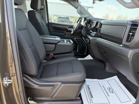 Used 2023 Chevrolet Silverado 1500 LT image 21