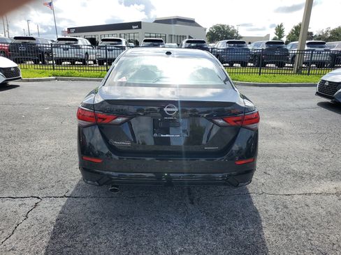 New 2025 Nissan Sentra SR w/ Midnight Edition image 5