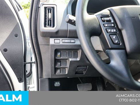 Used 2025 Nissan Frontier SV RWD image 20