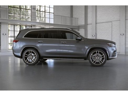 Used 2023 Mercedes-Benz GLS 450 4MATIC image 16