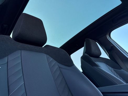 Used 2025 BMW X3 M50 w/ Premium Package image 18