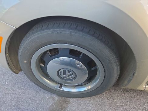 Used 2015 Volkswagen Beetle 1.8T image 10