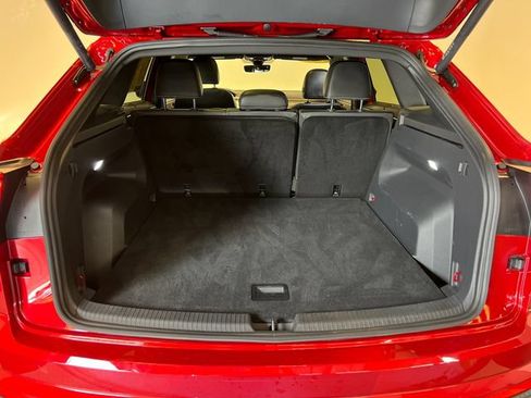 Used 2024 Volkswagen Atlas Cross Sport SE FWD image 5