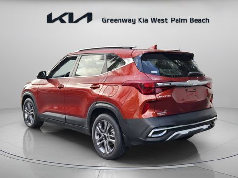 Used 2023 Kia Seltos S w/ Navigation Package FWD image 5