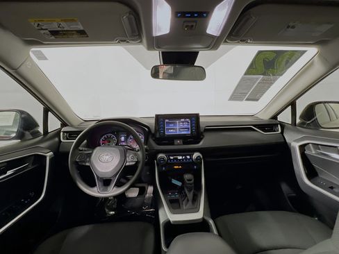 Used 2022 Toyota RAV4 XLE image 30