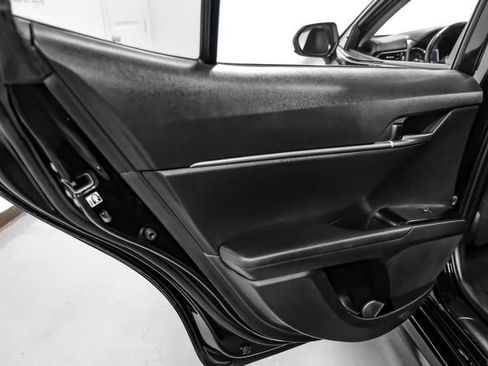 Used 2019 Toyota Camry SE image 50