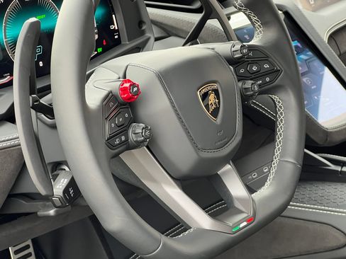 Used 2026 Lamborghini Temerario AWD/4WD image 25