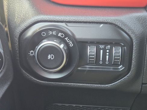 Used 2020 Jeep Wrangler Unlimited Rubicon AWD/4WD image 17