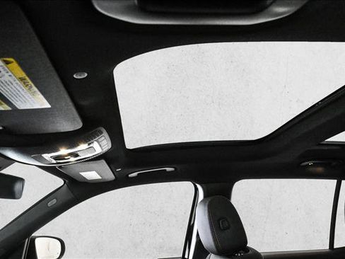 New 2026 Mercedes-Benz GLB 250 4MATIC image 17